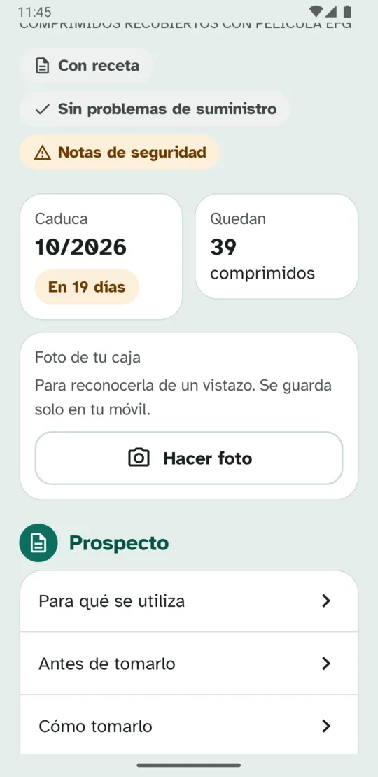Ficha de un medicamento guardado con su caducidad, unidades que quedan y el prospecto por secciones